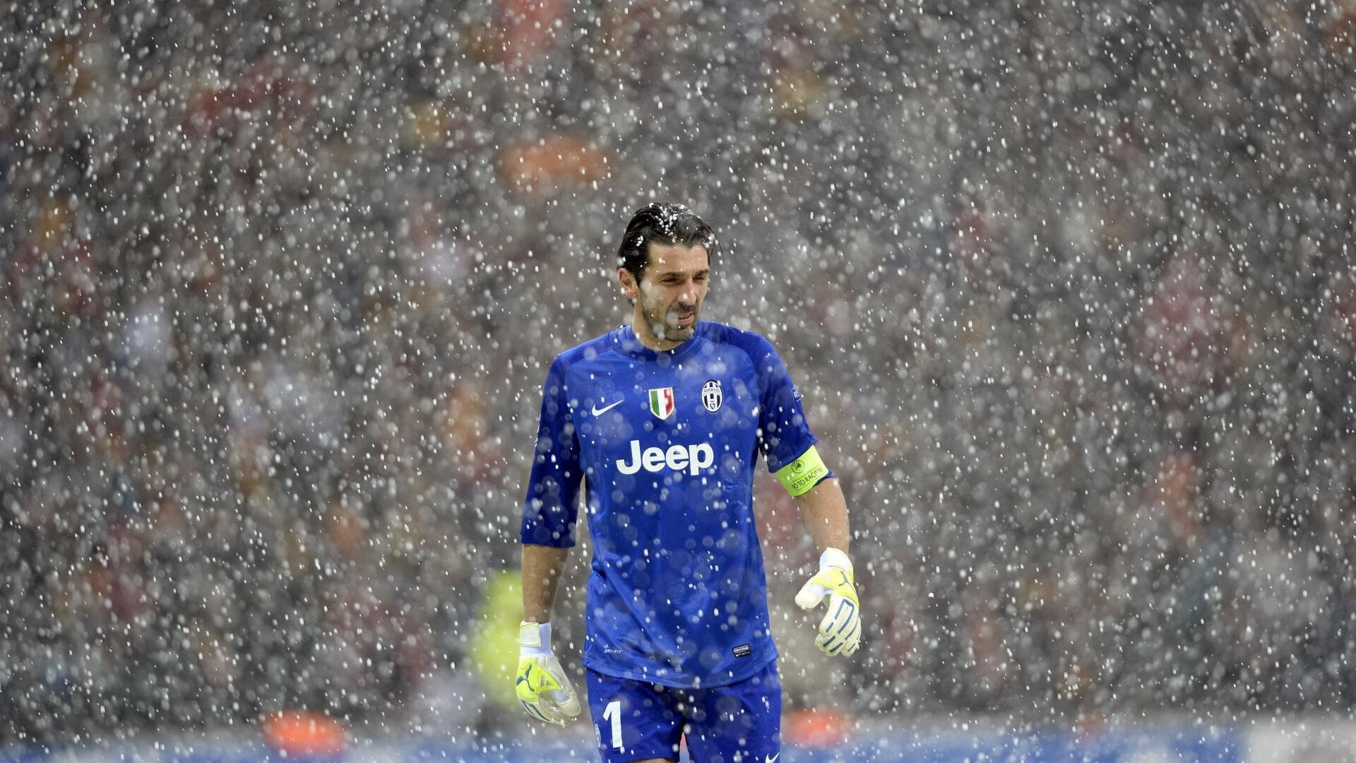 爱游戏在线-德甲争冠战之夜，当苏亚雷斯化身时间窃贼，拉开的不只是比分差距